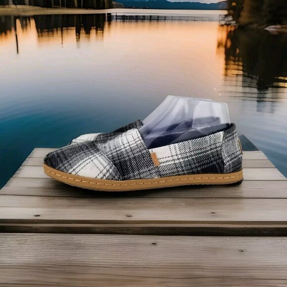 Toms Shoes - ✅TOMS Plaid Flannel ALPARGATA Slip On Shoes Women's 8.5 Black/White Flat Loafers